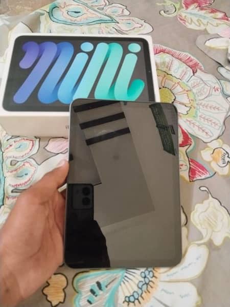 ipad mini 6 10/10 condition 64gb better time is 6hr 2