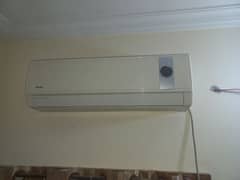 Gree 1 ton Ac, simple Ac. not repaired, excellent condition.
