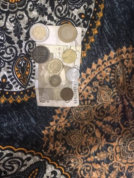 Other country coin and pakistani coin and note 1