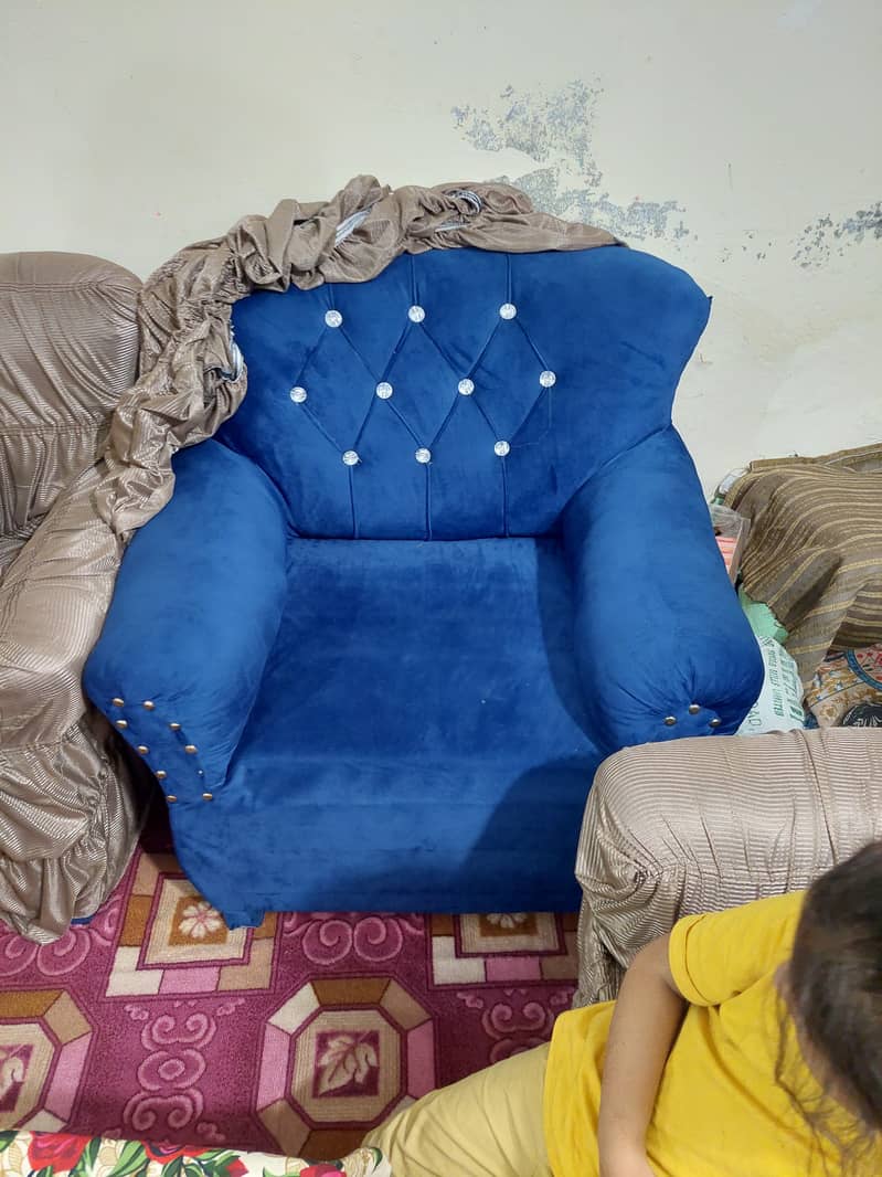 Sofa set 5 seater in good condition for sale 1