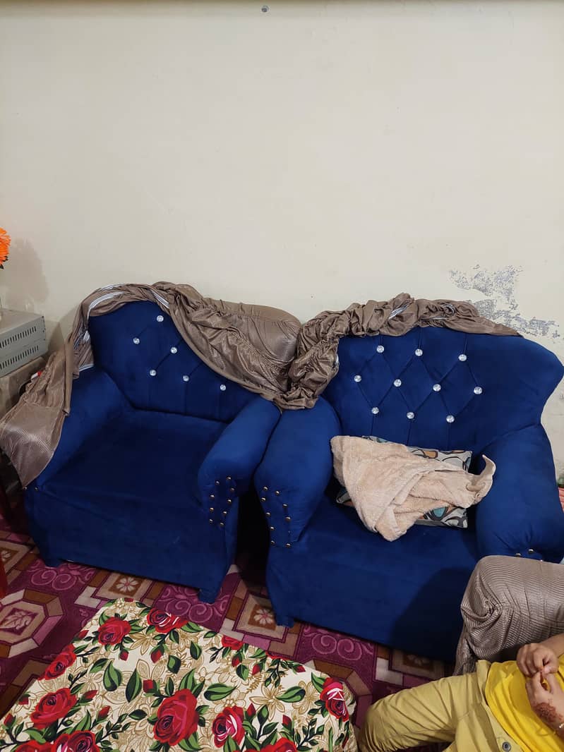 Sofa set 5 seater in good condition for sale 2