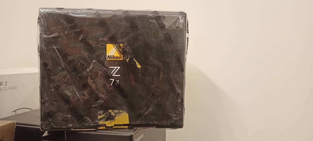 Nikon Z7ll /MB-N11 Grip New Boxed (Deal. ) 9