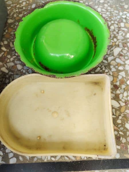 Tub,Comb,food plate and water plate 2