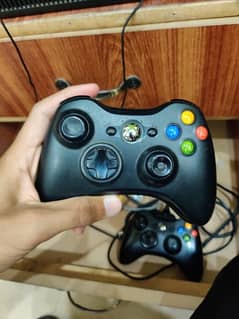xbox 360 with GTA 5 PRE INSTALLED WITH 2 WIRELESS CONTROLLER 0