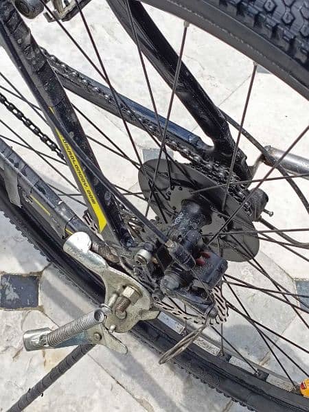 slightly used cycle. shimano gears. all good condition 6