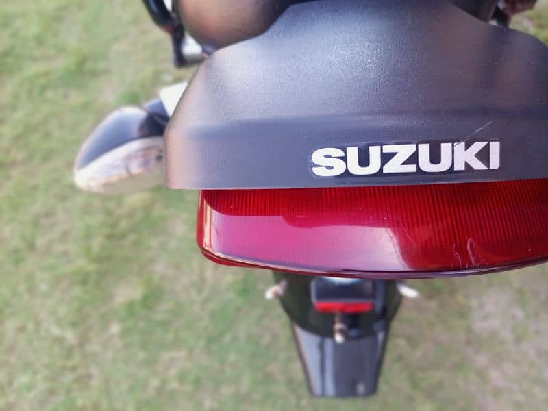 Suzuki 150 SE 2