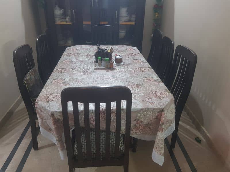 Dining table with 8 chairs 3