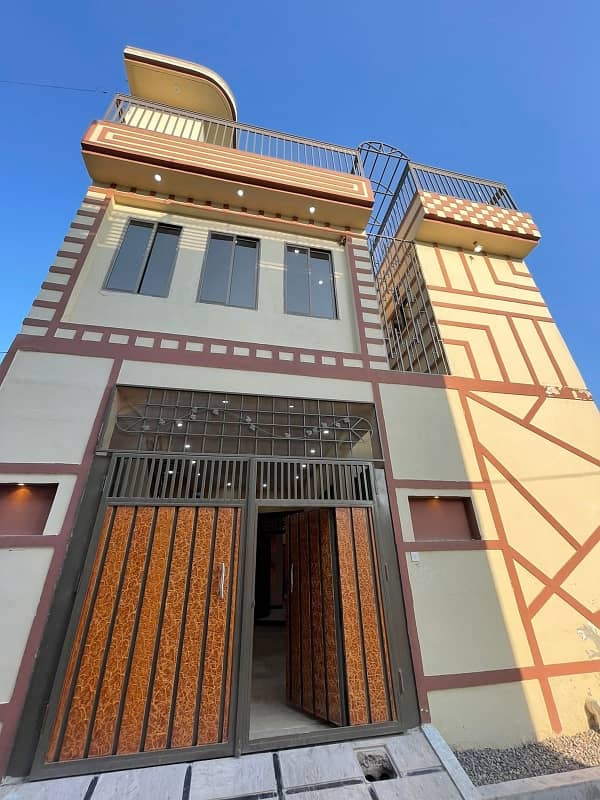 Ideally Located Prime Location House Of 5 Marla Is Available For sale In Peshawar 0