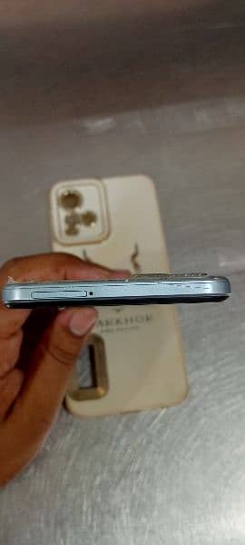 VIVO y33s condition 10/8 set & charger only 6