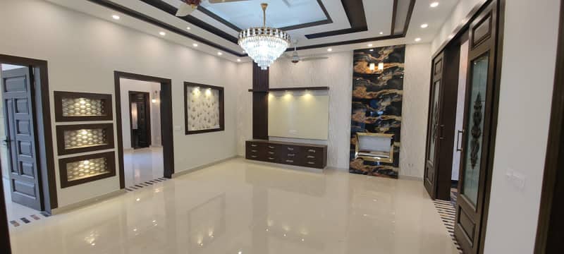 10 Marla Brand New House for Sale in Bahria Orchard - Southern Block Lahore 19