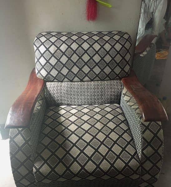 sofa set 5 seater condition used 2