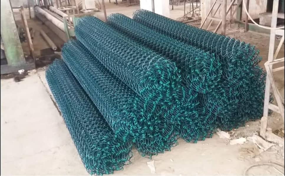 Razor Wire & Fence on Factory Price / Galvanised Mesh / Chaink Link 9