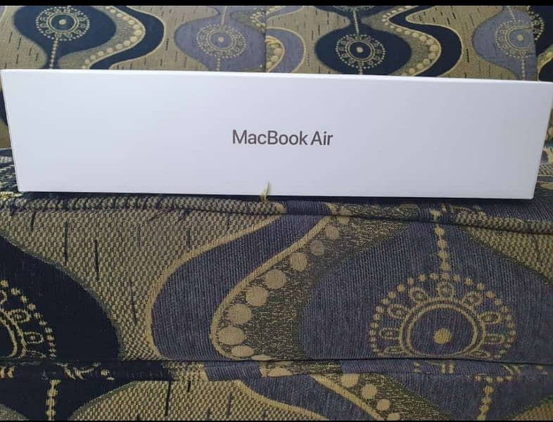 MAC BOOK AIR 13 inch 2