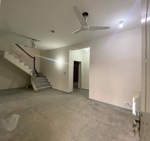 10 Marla house For Rent Edan Value home Lahore 2