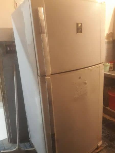 A dawlance refrigerator 0