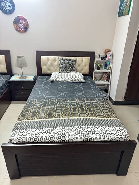 Set of 2 Single Beds for sale 1