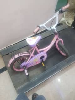 new kids bicycle in excellent condition 0