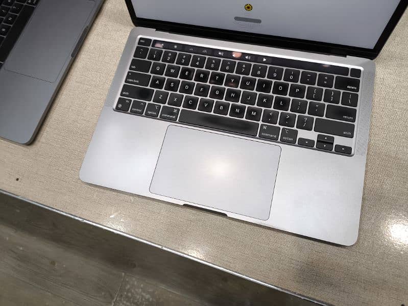 Apple MacBook Pro retina display M1 M2 M3 available 6