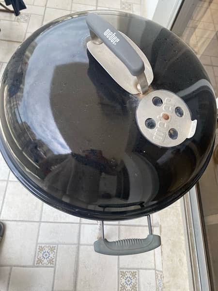 Weber charcoal grill perfect condition 2