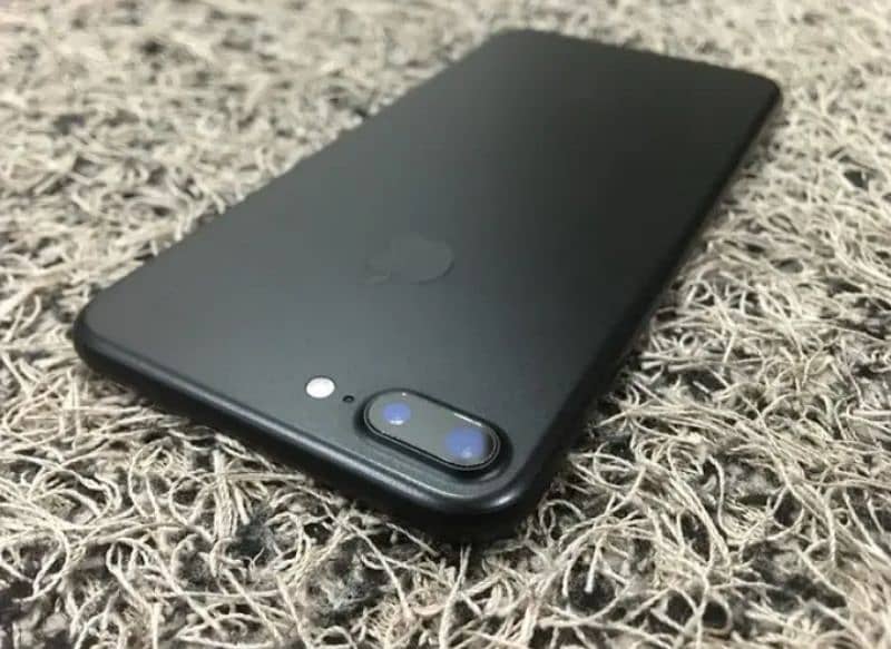 JUST LIKE NEW Condition iPhone 7Plus 128gb Matt Black PTA APPROVED 2