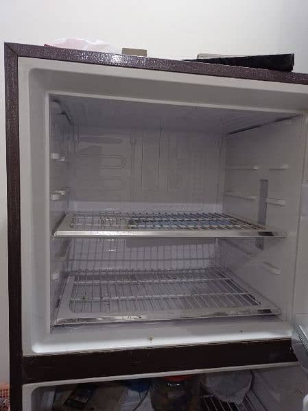Kenwood KRF-480 GD Full Size Persona Glass Door Refrigerators 1
