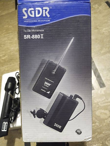 SGDR Wireless Hand Microphone SR-880 II 0