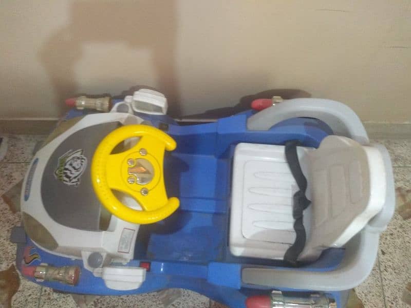 KIDS REMOTE CONTROL CAR   WHATSAPP NUMBER   0306 1201989 3