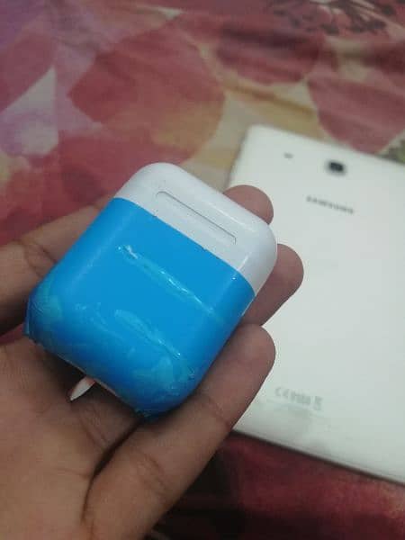 Samsung Tab + Airpods 1