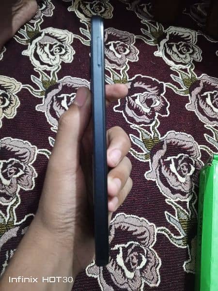 infinix smart 7hd  with box 10/10 condition under warranty 5