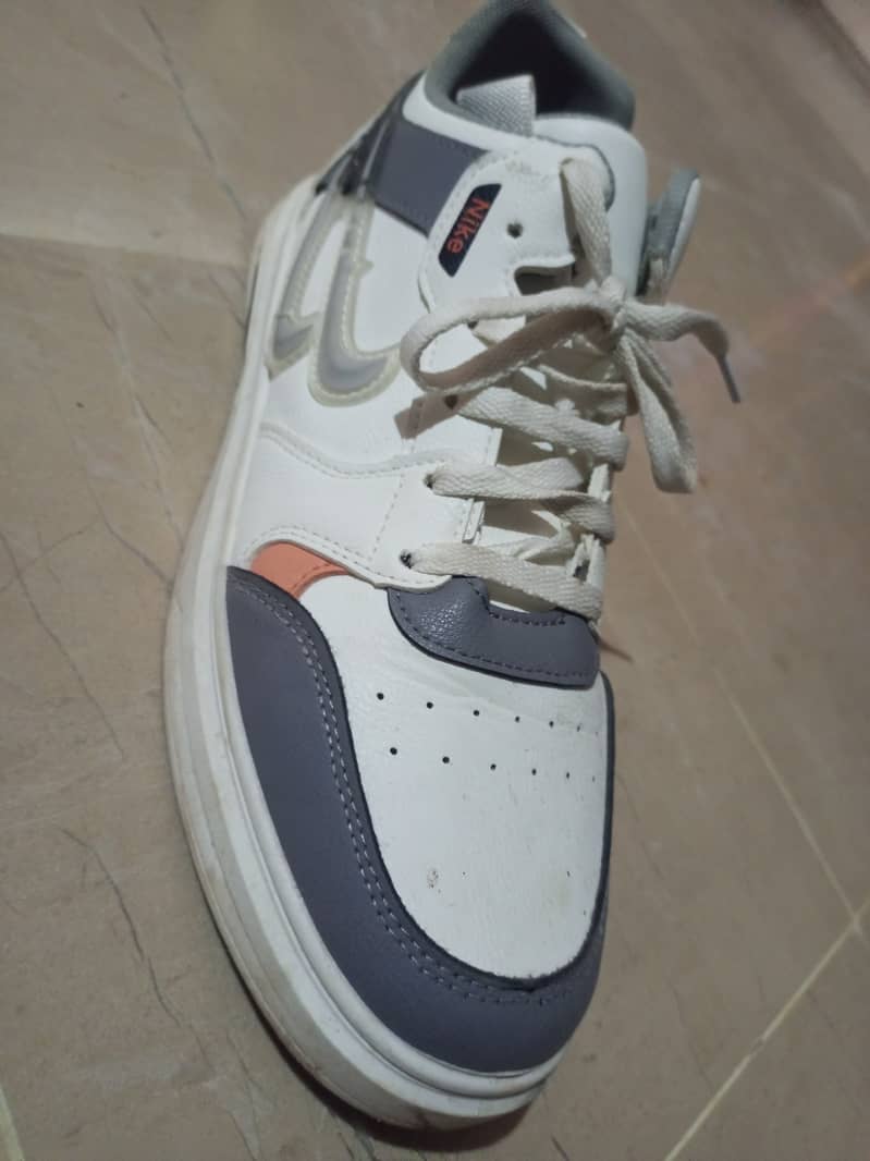 Sneakers 5