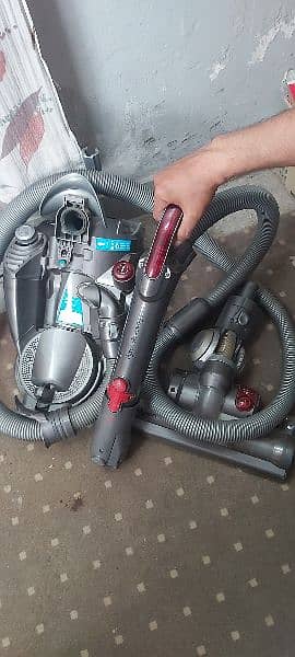 Vacuum cleaner with converter  110. ( DYSON company ) 5