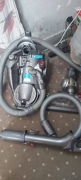 Vacuum cleaner with converter  110. ( DYSON company ) 6