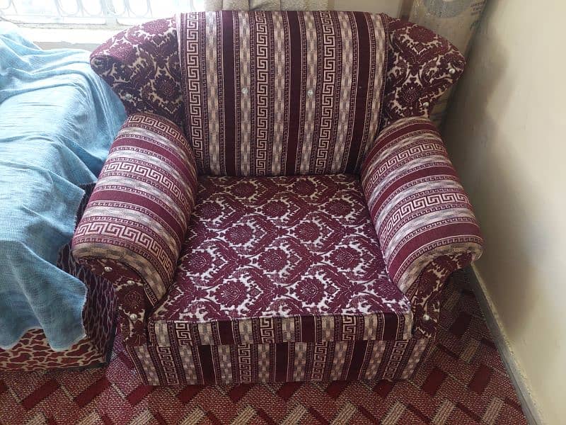 4 seater sofa set in good condition 1