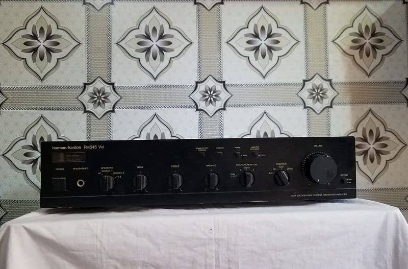 Harman / Kardon PM645 VXI stereo integrated amplifier totally original 1