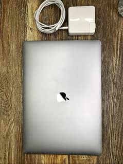 MacBook Pro 2018 Model 15.4 0