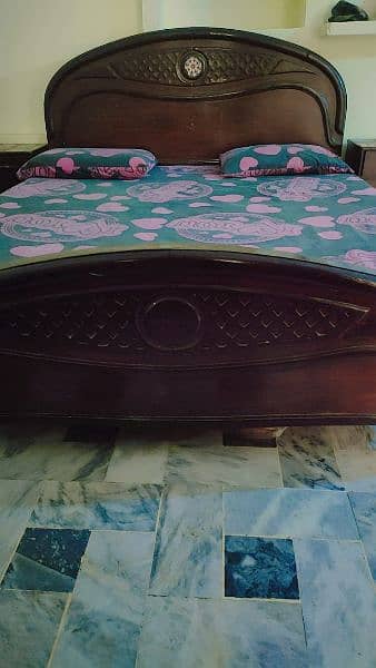 wooden queen size bed + mattress and side tables 3
