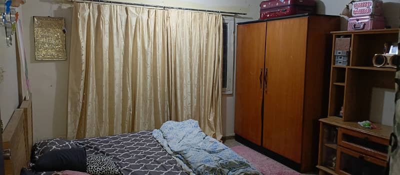 Ladies furnished sharing rooms. Rent. 20000. available for rent gulshan block 16 2