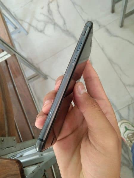iPhone 8 New condition 1