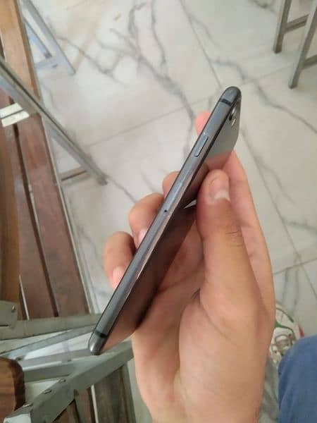 iPhone 8 New condition 3