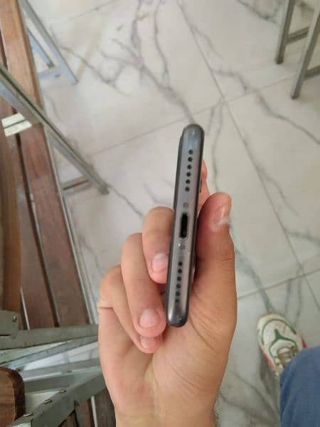 iPhone 8 New condition 4