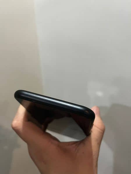 Iphone XR | 64GB JV | Non PTA water pack 3