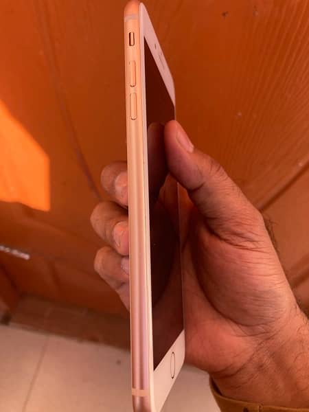 iPhone 8plus 64 gb all ok gold colour 0