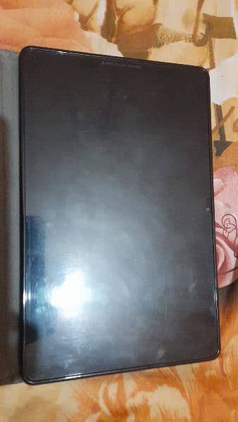 Lenovo M10 tablet with cover 3