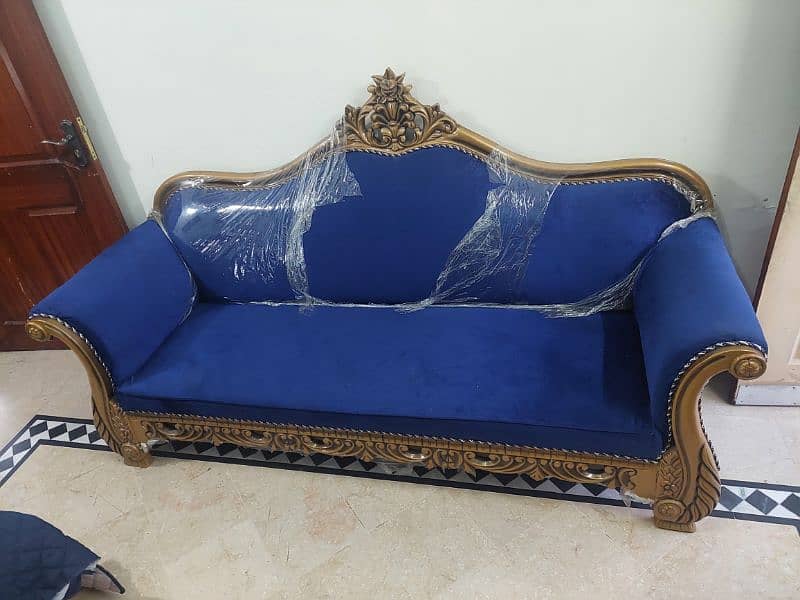 5seater sofa with table for sale 7