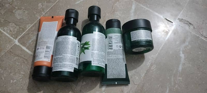 Body Shop Tea Tree Complete Facial Kit 100% Original New Branded 3