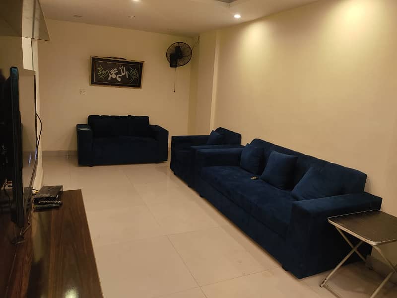 One bedroom VIP apartment for rent on daily basis in bahria town 4