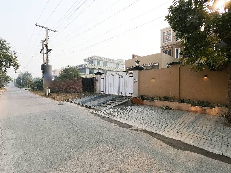 Near To Mosque 1 Kanal Spacious House Is Available In PGECHS Phase 1 For Sale 1
