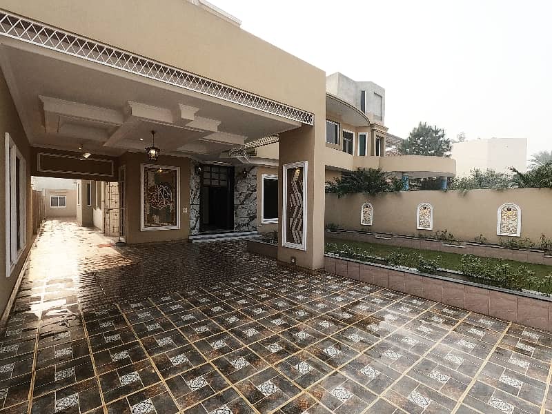 Near To Mosque 1 Kanal Spacious House Is Available In PGECHS Phase 1 For Sale 6