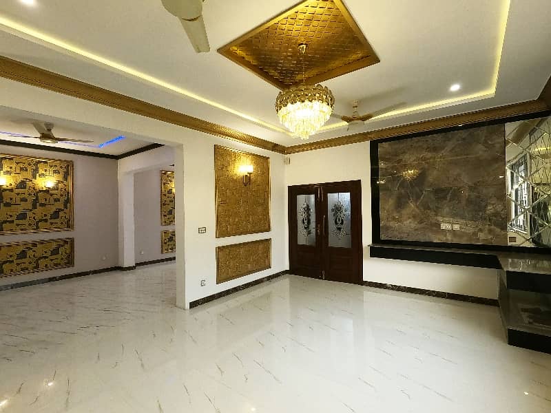 Near To Mosque 1 Kanal Spacious House Is Available In PGECHS Phase 1 For Sale 8