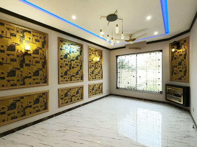 Near To Mosque 1 Kanal Spacious House Is Available In PGECHS Phase 1 For Sale 11